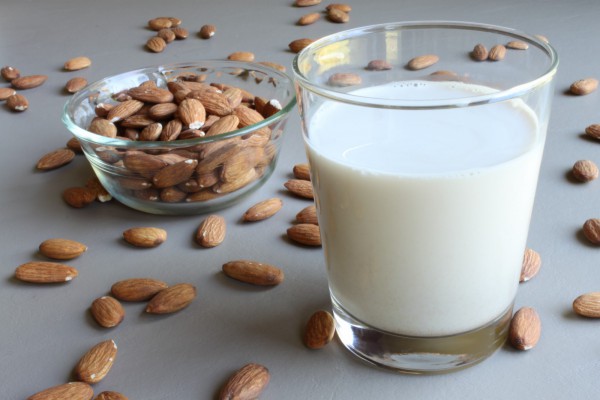 Almond Milk 2