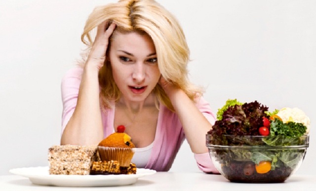 Stress eating could pack on 11 extra pounds a year