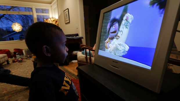 Turn off TV when kids aren't watching, advise researchers