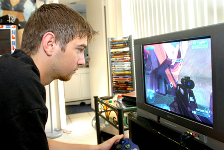 Playing Video Game May Boost MS Patients' Balance